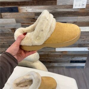 Womens Crocs Slippers